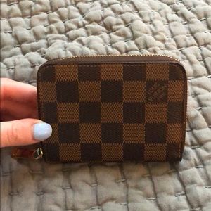 Louis Vuitton zippy coin purse